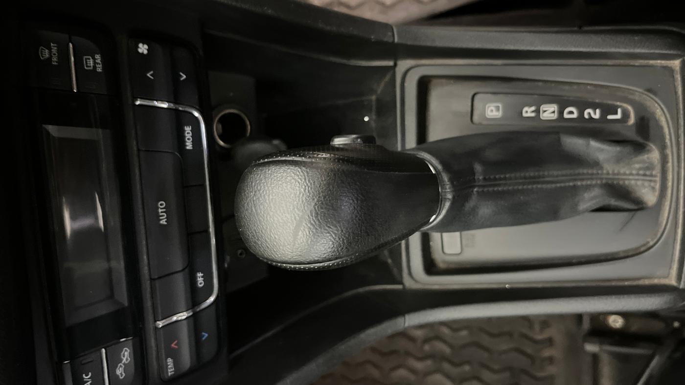 2022 Maruti Vitara Brezza ZXI PLUS AT SHVS, Petrol, Automatic, 24,337 km, Gear Lever