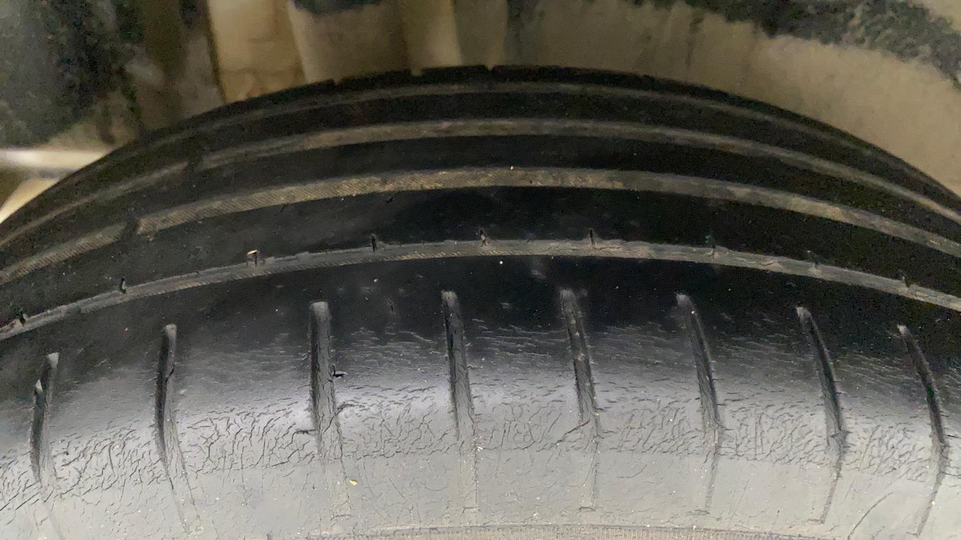 2019 Maruti Swift ZDI PLUS, Diesel, Manual, 86,877 km, Right Rear Tyre Tread