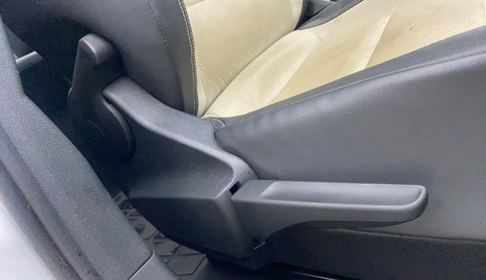 2022 Skoda SLAVIA STYLE 1.0L TSI MT, Petrol, Manual, 51,318 km, Driver Side Adjustment Panel