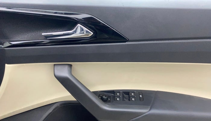 2022 Skoda SLAVIA STYLE 1.0L TSI MT, Petrol, Manual, 51,318 km, Driver Side Door Panels Control