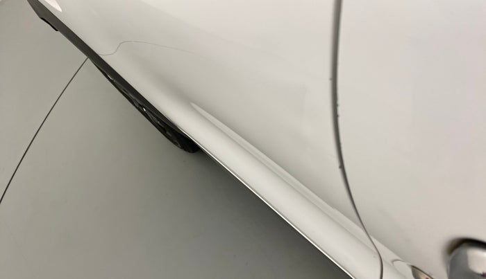 2016 Renault Kwid RXT, Petrol, Manual, 59,235 km, Right rear door - Slightly dented
