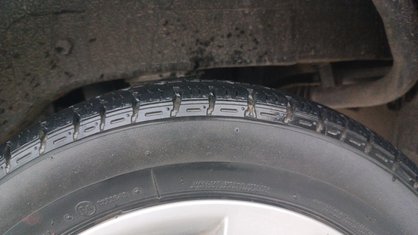 2019 Maruti Alto K10 VXI AMT, Petrol, Automatic, 10,327 km, Left Rear Tyre Tread