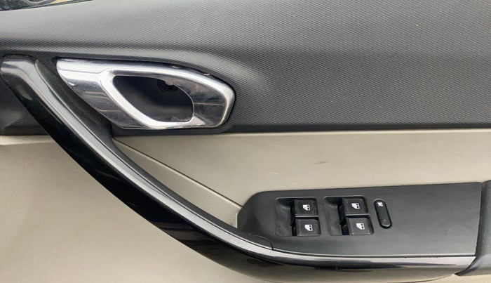 2017 Tata Tiago XZ PETROL, Petrol, Manual, 87,005 km, Driver Side Door Panels Control