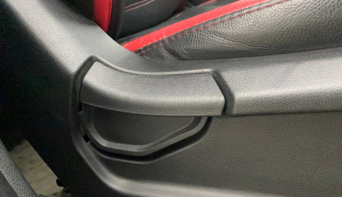 2019 Hyundai VENUE S 1.2, Petrol, Manual, 51,110 km, Driver Side Adjustment Panel