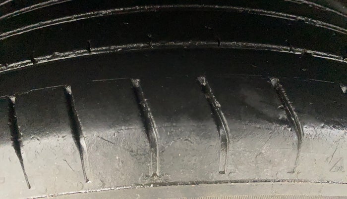 2019 Hyundai VENUE S 1.2, Petrol, Manual, 51,110 km, Right Rear Tyre Tread