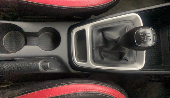 2019 Hyundai VENUE S 1.2, Petrol, Manual, 51,110 km, Gear Lever