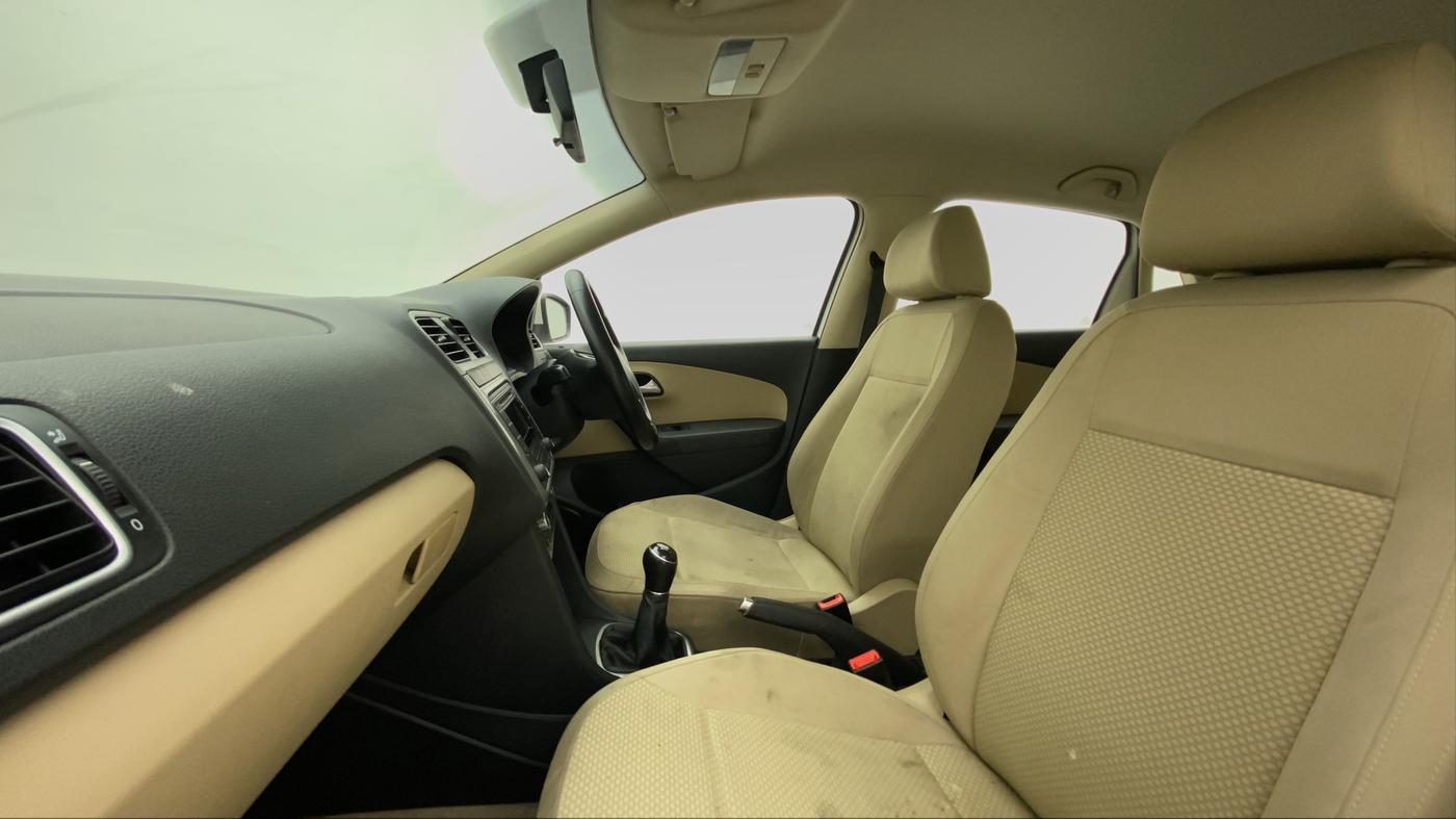 2015 Volkswagen Polo HIGHLINE1.2L, Petrol, Manual, 30,194 km, Right Side Front Door Cabin
