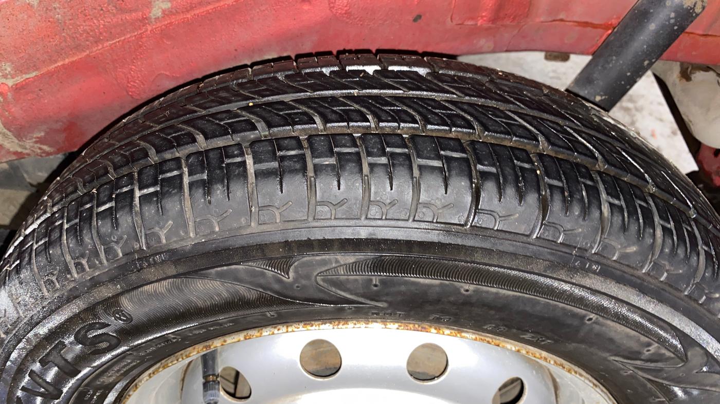 2013 Maruti Wagon R 1.0 LXI, Petrol, Manual, 23,305 km, Left Rear Tyre Tread