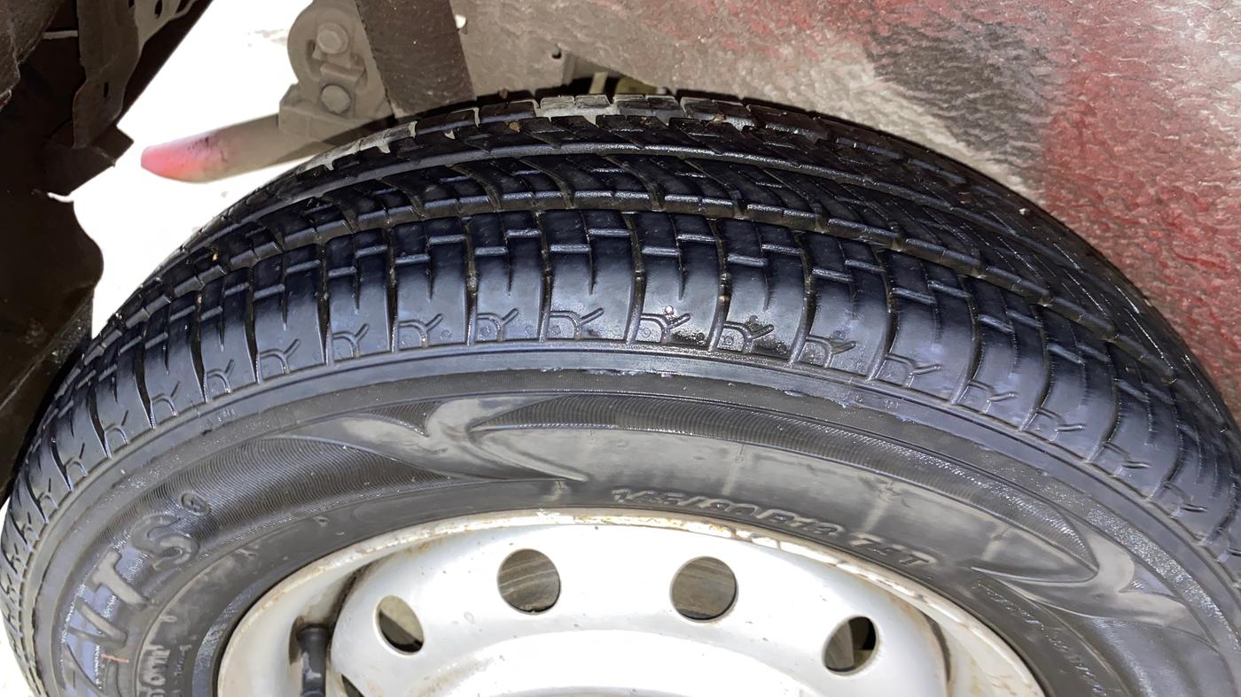 2013 Maruti Wagon R 1.0 LXI, Petrol, Manual, 23,305 km, Right Rear Tyre Tread