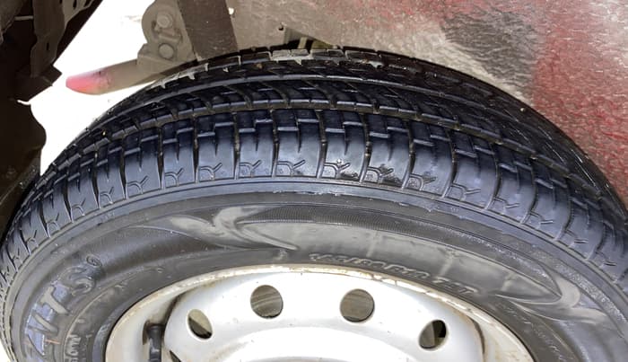2013 Maruti Wagon R 1.0 LXI, Petrol, Manual, 23,305 km, Right Rear Tyre Tread
