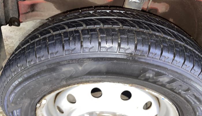 2013 Maruti Wagon R 1.0 LXI, Petrol, Manual, 23,305 km, Left Front Tyre Tread