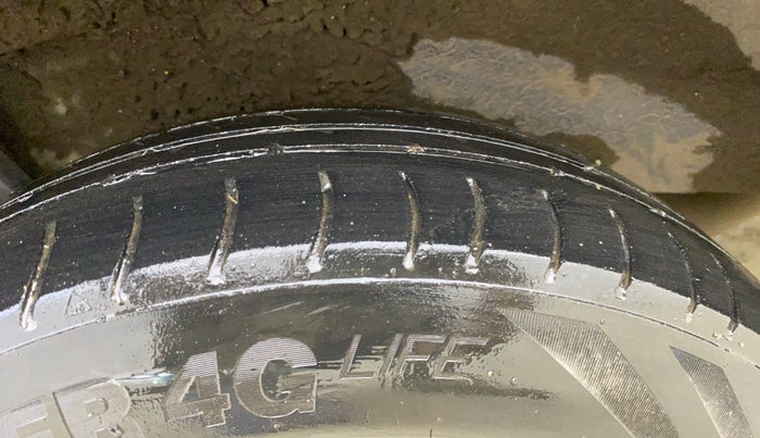 2018 Maruti Wagon R 1.0 LXI CNG, CNG, Manual, 1,03,894 km, Right Rear Tyre Tread