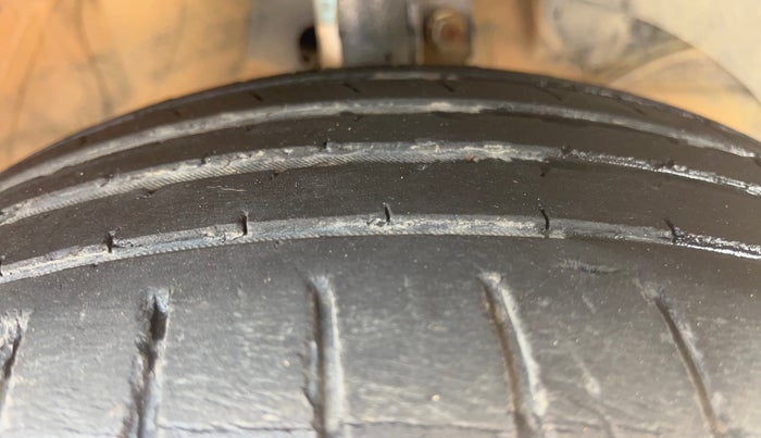 2021 Maruti Baleno ZETA PETROL 1.2, Petrol, Manual, 36,210 km, Right Front Tyre Tread