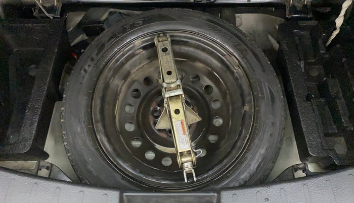 2015 Maruti Wagon R 1.0 VXI, Petrol, Manual, 70,766 km, Dicky (Boot door) - Jack/Tool not available