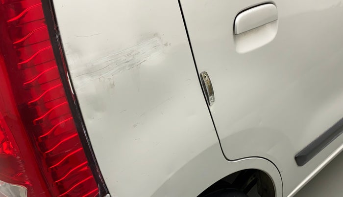 2015 Maruti Wagon R 1.0 VXI, Petrol, Manual, 70,766 km, Right quarter panel - Slightly dented