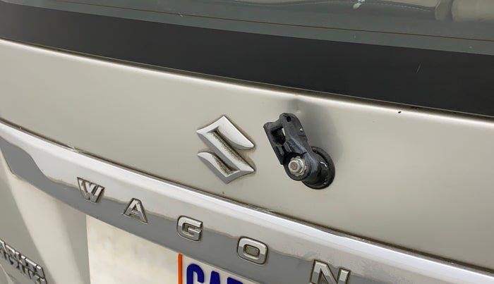 2015 Maruti Wagon R 1.0 VXI, Petrol, Manual, 70,766 km, Rear windshield - Wiper arm not available