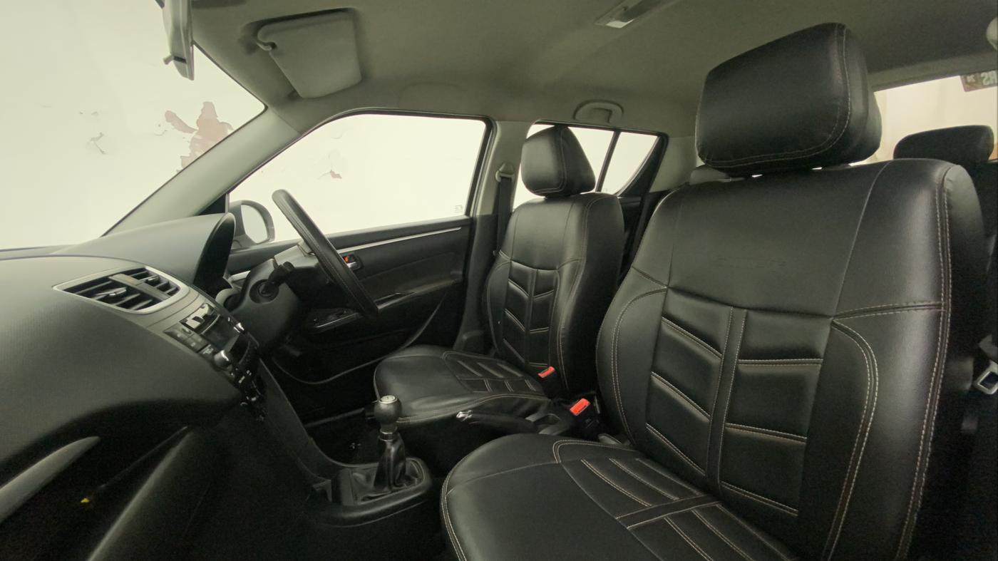 2014 Maruti Swift VXI, Petrol, Manual, 43,613 km, Right Side Front Door Cabin