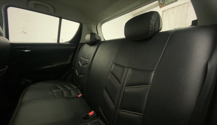 2014 Maruti Swift VXI, Petrol, Manual, 43,613 km, Right Side Rear Door Cabin