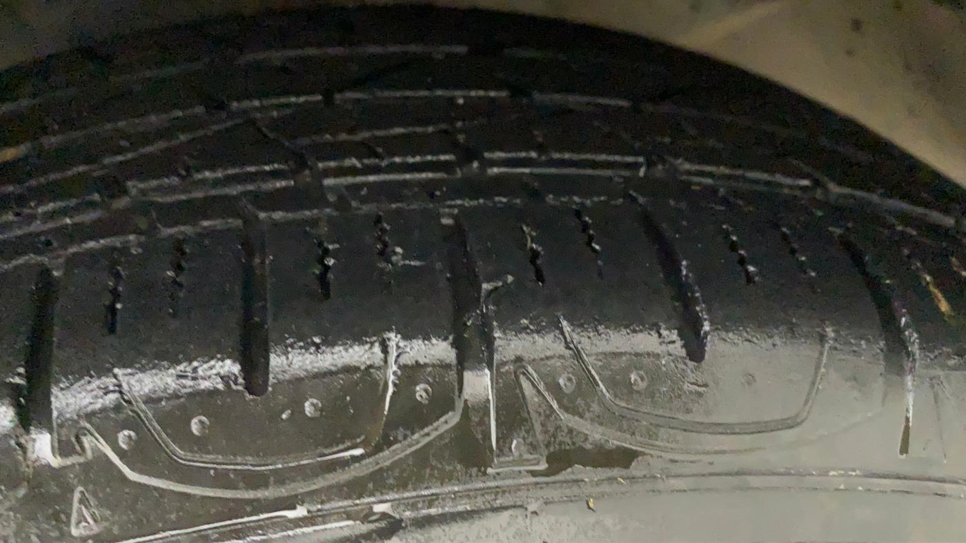2019 Jeep Compass LONGITUDE (O) 1.4 PETROL AT, Petrol, Automatic, 38,475 km, Left Front Tyre Tread