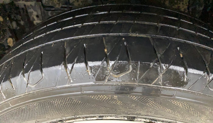 2017 Maruti Vitara Brezza LDI, Diesel, Manual, 94,120 km, Left Front Tyre Tread