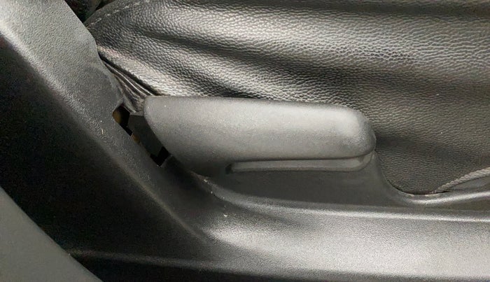 2017 Maruti Vitara Brezza LDI, Diesel, Manual, 94,120 km, Driver Side Adjustment Panel