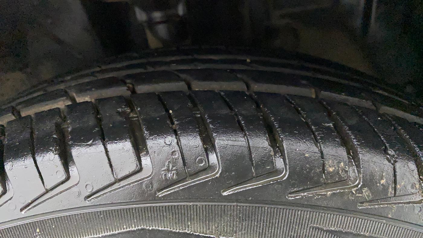 2019 Datsun Redi Go S 1.0 AMT, Petrol, Automatic, 28,238 km, Right Front Tyre Tread