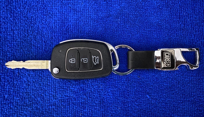 2020 Hyundai VENUE S MT 1.2 KAPPA, Petrol, Manual, 9,093 km, Key Close Up