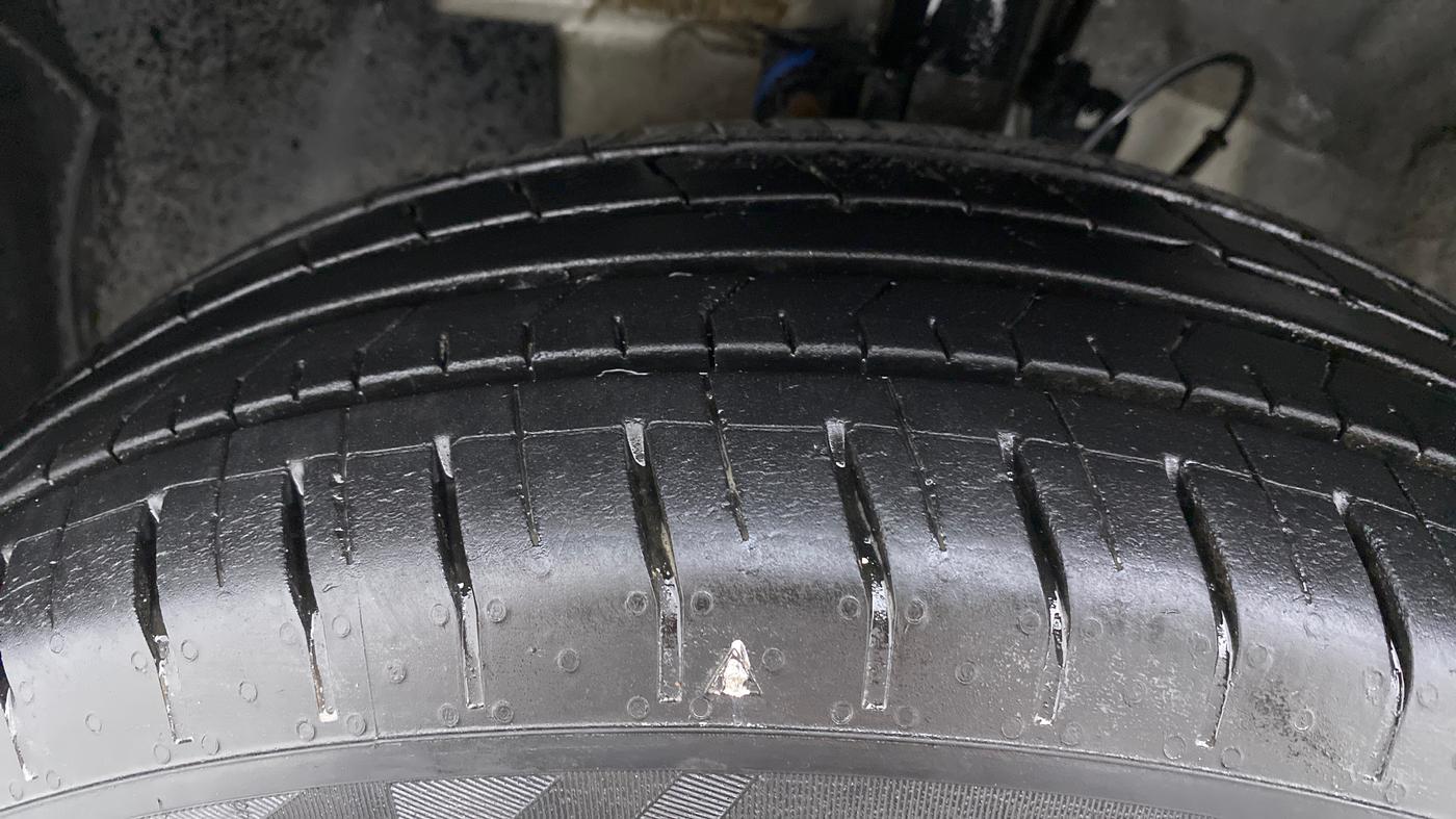 2020 Hyundai VENUE S MT 1.2 KAPPA, Petrol, Manual, 9,093 km, Left Front Tyre Tread