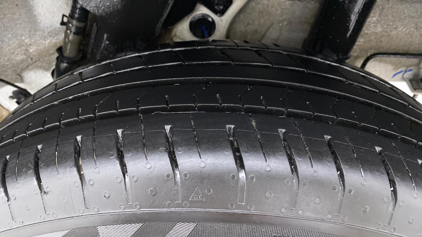 2020 Hyundai VENUE S MT 1.2 KAPPA, Petrol, Manual, 9,093 km, Left Rear Tyre Tread