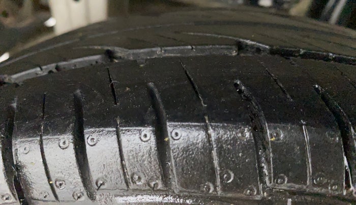 2019 Maruti Alto 800 LXI, Petrol, Manual, 14,250 km, Right Rear Tyre Tread