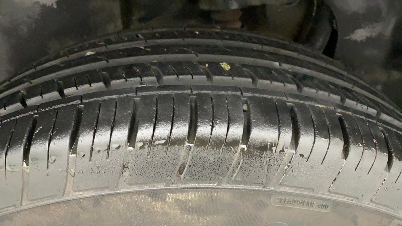 2021 Tata Harrier XZA 2.0L, Diesel, Automatic, 23,892 km, Right Rear Tyre Tread