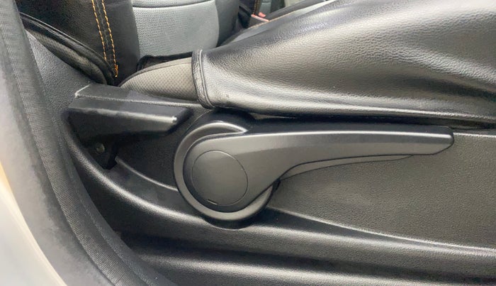 2017 Tata Tiago XZ PETROL, Petrol, Manual, 45,969 km, Driver Side Adjustment Panel