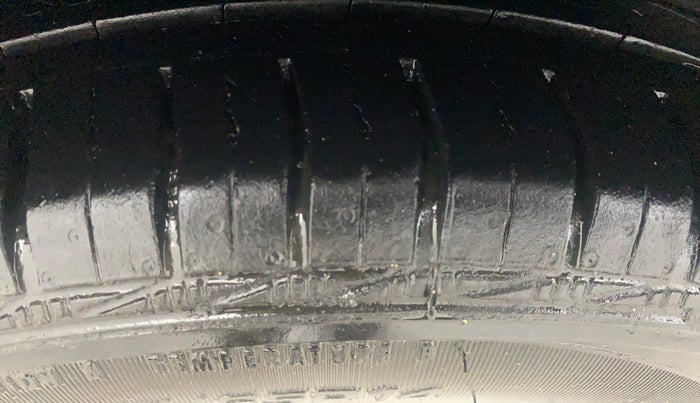 2017 Tata Tiago XZ PETROL, Petrol, Manual, 45,969 km, Right Rear Tyre Tread