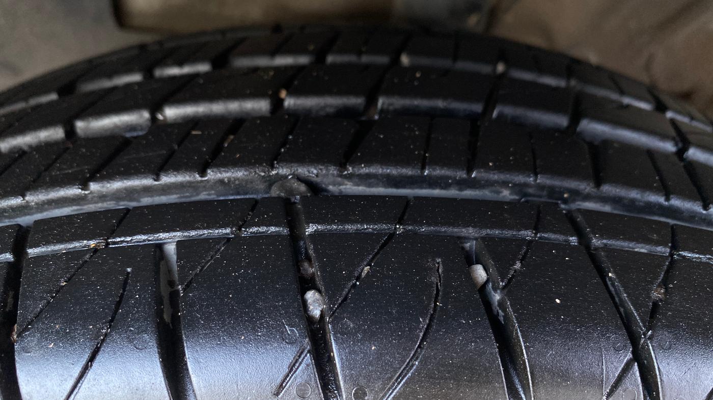 2024 Hyundai VENUE SX (O) 1.0 TURBO DCT, Petrol, Automatic, 80,263 km, Left Front Tyre Tread
