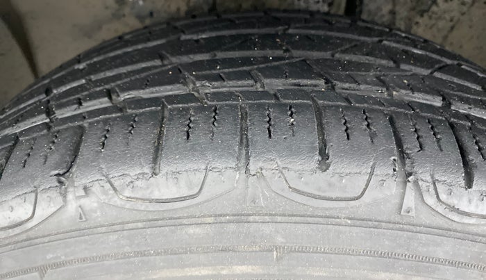 2018 Jeep Compass LIMITED O 1.4 AT, Petrol, Automatic, 48,076 km, Left Front Tyre Tread