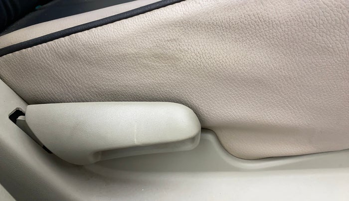 2015 Maruti Celerio ZXI, Petrol, Manual, 83,892 km, Driver Side Adjustment Panel