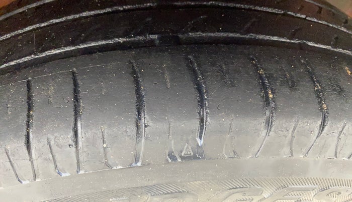 2015 Maruti Celerio ZXI, Petrol, Manual, 83,892 km, Right Front Tyre Tread