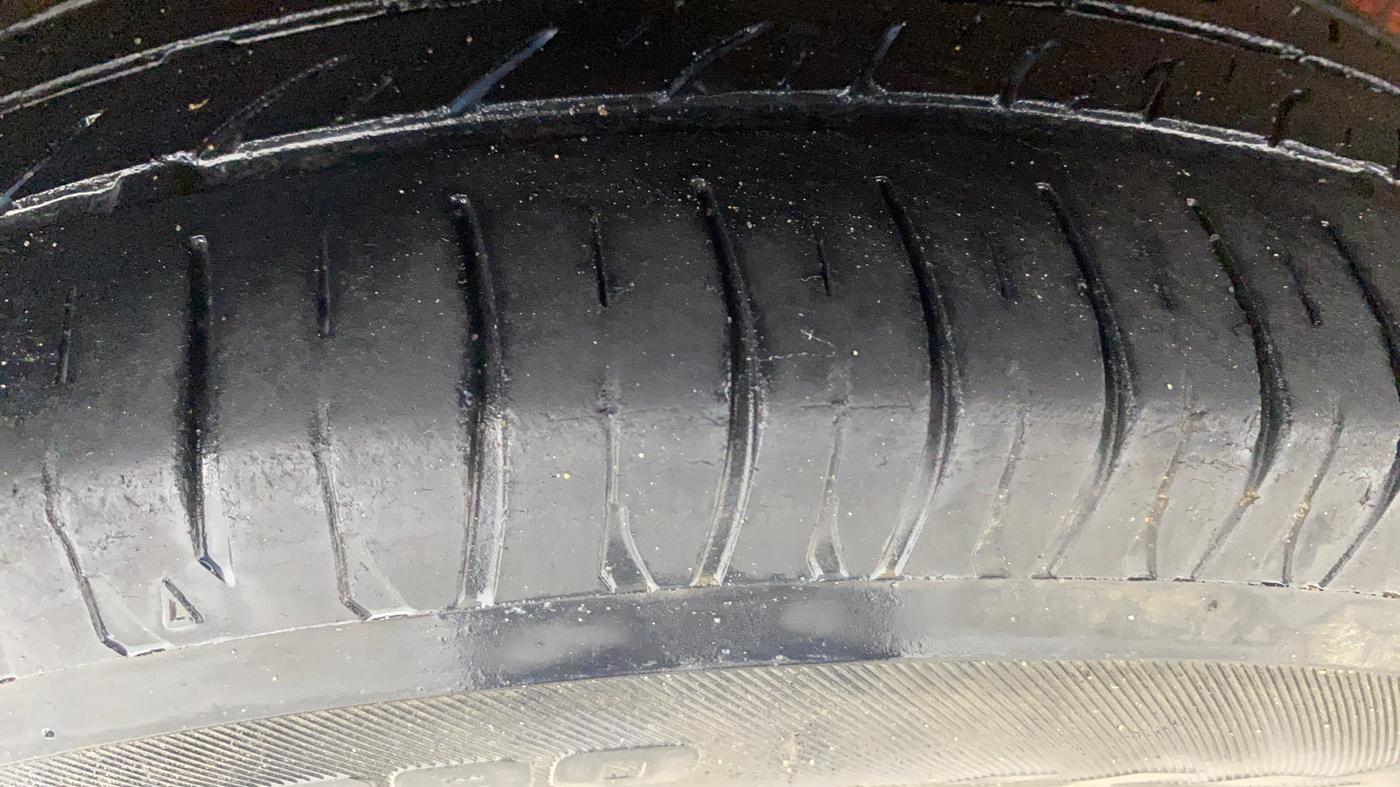 2015 Maruti Celerio ZXI, Petrol, Manual, 84,001 km, Right Rear Tyre Tread