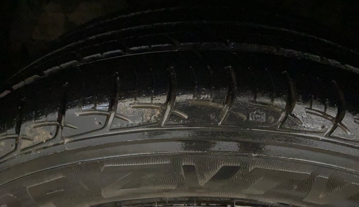 2018 Maruti Baleno DELTA PETROL 1.2, Petrol, Manual, 63,606 km, Left Front Tyre Tread