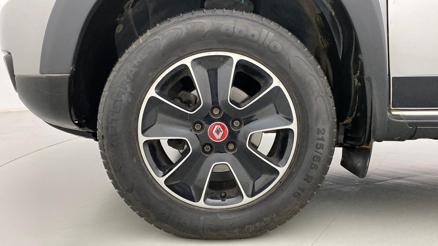 2017 Renault Duster RXS CVT 106 PS, Petrol, Automatic, 25,990 km, Left Front Wheel