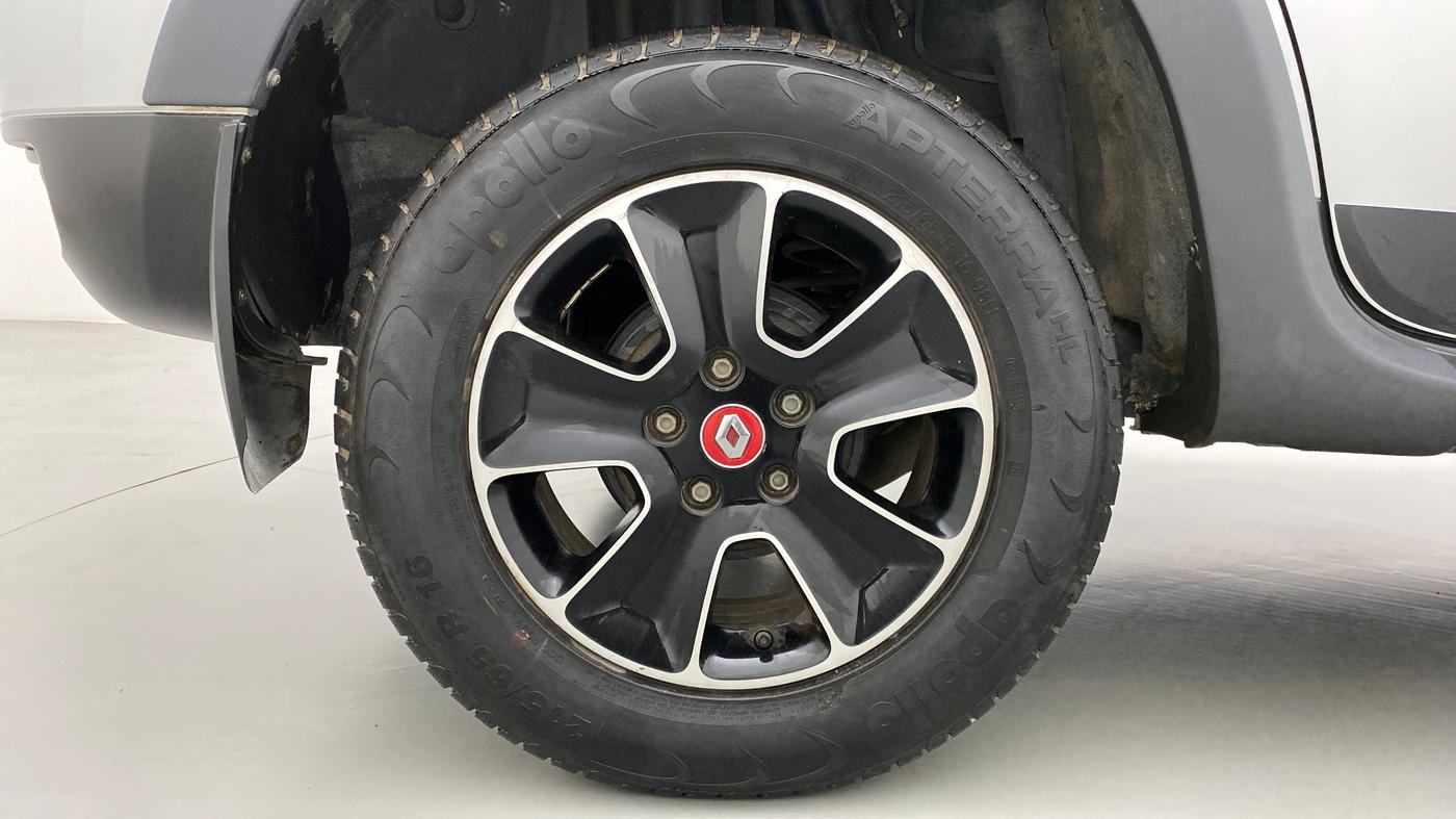 2017 Renault Duster RXS CVT 106 PS, Petrol, Automatic, 25,990 km, Right Rear Wheel