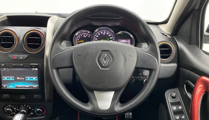 2017 Renault Duster RXS CVT 106 PS, Petrol, Automatic, 25,990 km, Steering Wheel Close Up