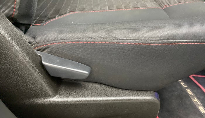 2017 Renault Duster RXS CVT 106 PS, Petrol, Automatic, 25,990 km, Driver Side Adjustment Panel