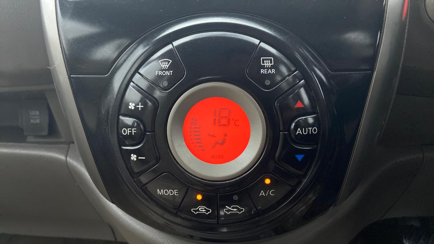 2014 Nissan Micra XV CVT, Petrol, Automatic, 30,020 km, Automatic Climate Control