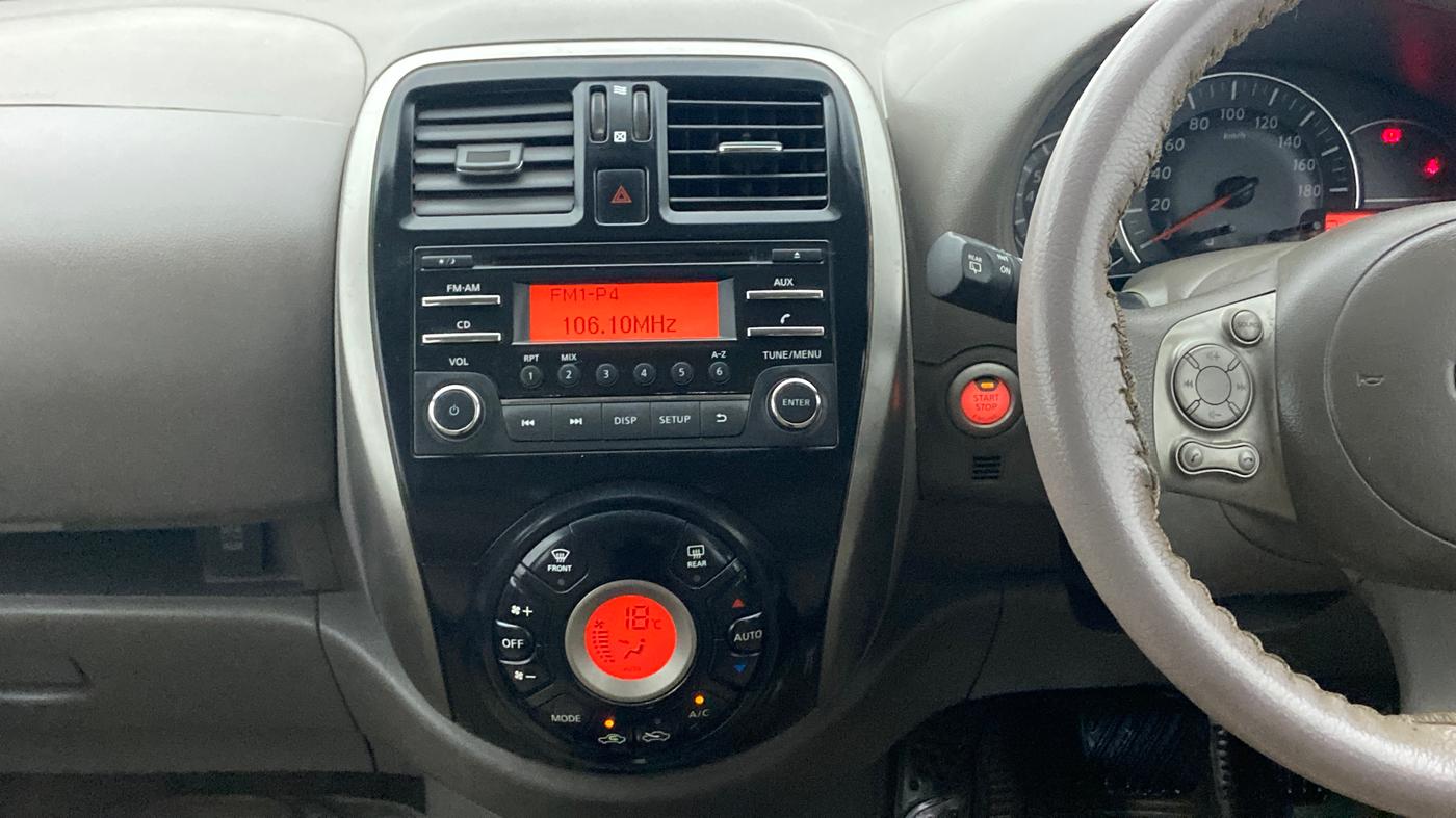 2014 Nissan Micra XV CVT, Petrol, Automatic, 30,020 km, Air Conditioner