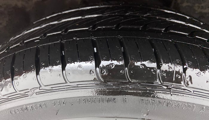 2014 Nissan Micra XV CVT, Petrol, Automatic, 30,020 km, Right Front Tyre Tread