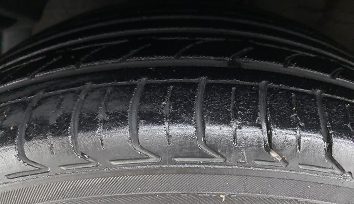 2013 Hyundai Verna FLUIDIC 1.6 CRDI SX OPT AT, Diesel, Automatic, 1,16,491 km, Left Front Tyre Tread