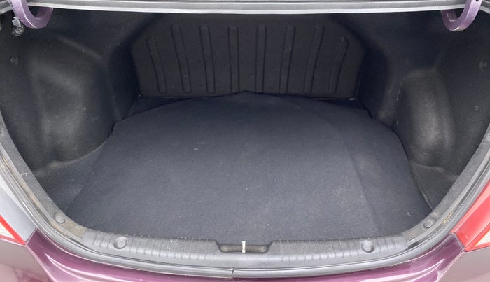 2013 Hyundai Verna FLUIDIC 1.6 CRDI SX OPT AT, Diesel, Automatic, 1,16,491 km, Boot Inside