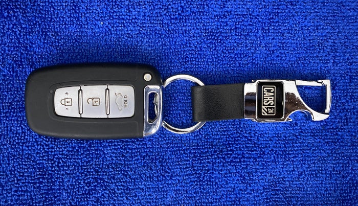 2013 Hyundai Verna FLUIDIC 1.6 CRDI SX OPT AT, Diesel, Automatic, 1,16,491 km, Key Close Up