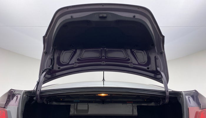 2013 Hyundai Verna FLUIDIC 1.6 CRDI SX OPT AT, Diesel, Automatic, 1,16,491 km, Boot Door Open